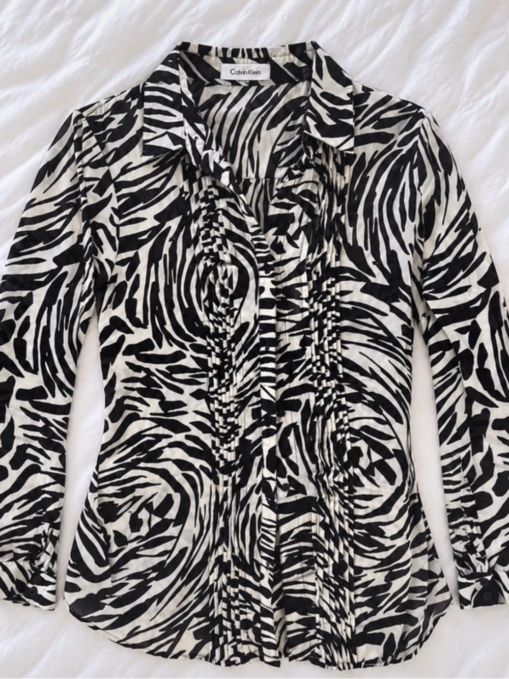 Calvin Klein Black and White Zebra-Pattern Button Down Shirt Size Small